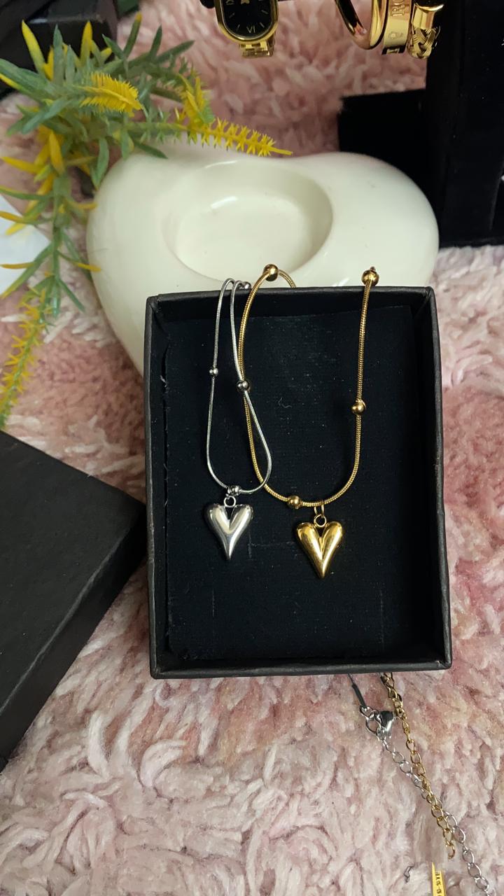 Heart drop necklace❤️✨