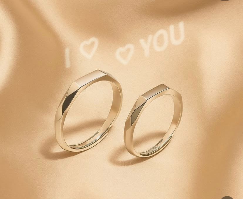 “I ❤️ You” Reflection Couple Rings – Timeless Love Bands